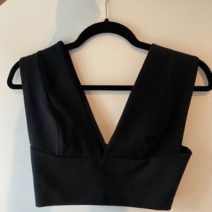FINDERS KEEPERS v neck plunge crop top
